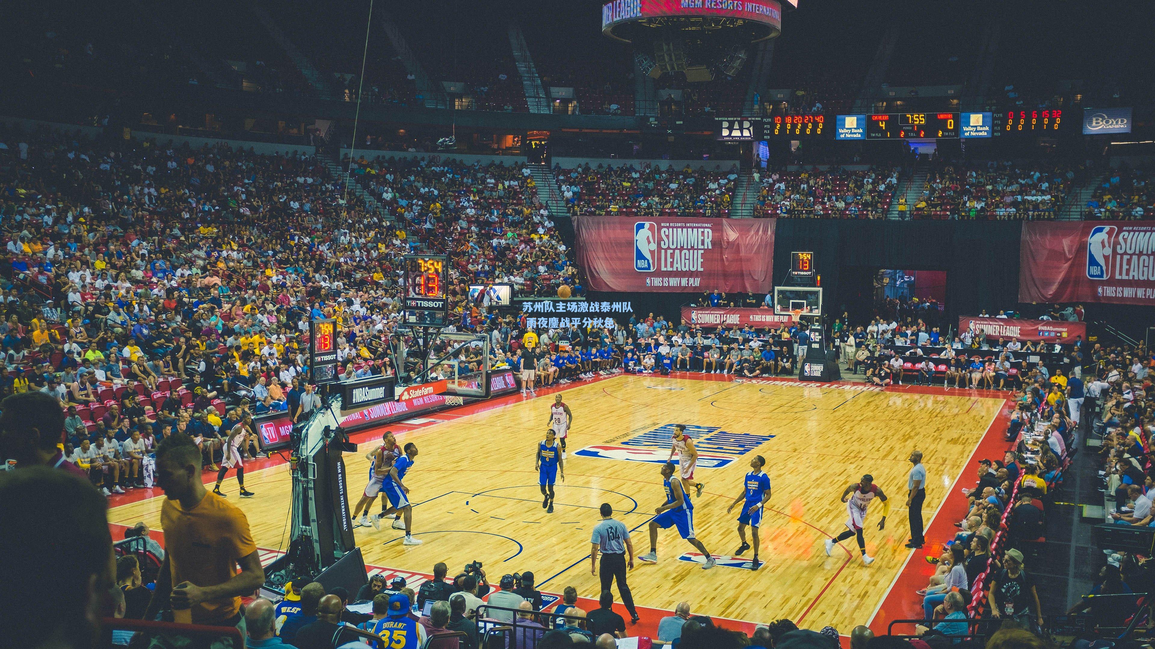 苏州队主场激战泰州队 雨夜鏖战平分秋色